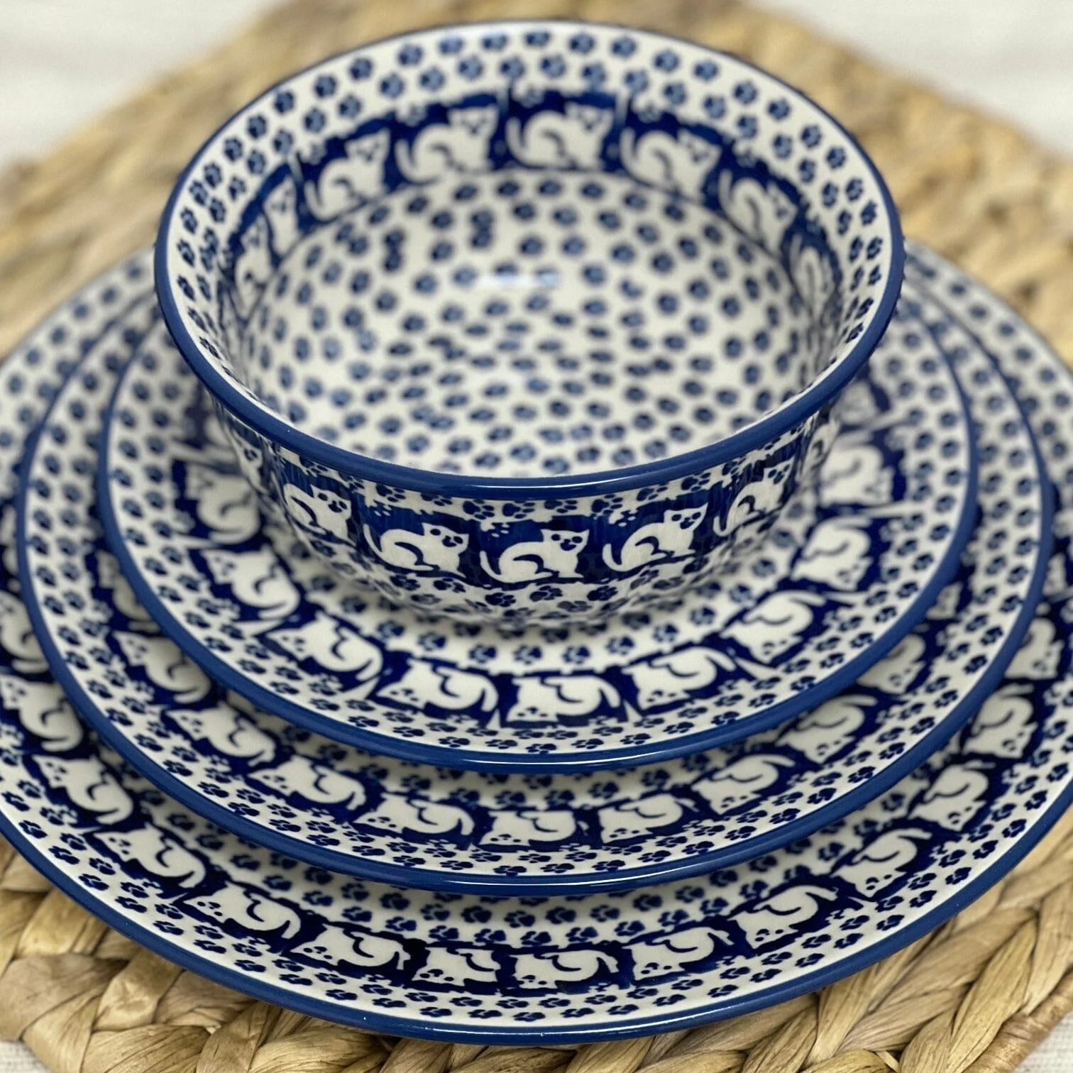 Bowl, Round, 5.5" in "Kitty Cat Path" by Manufaktura | M083T-KOT6 - Image 3