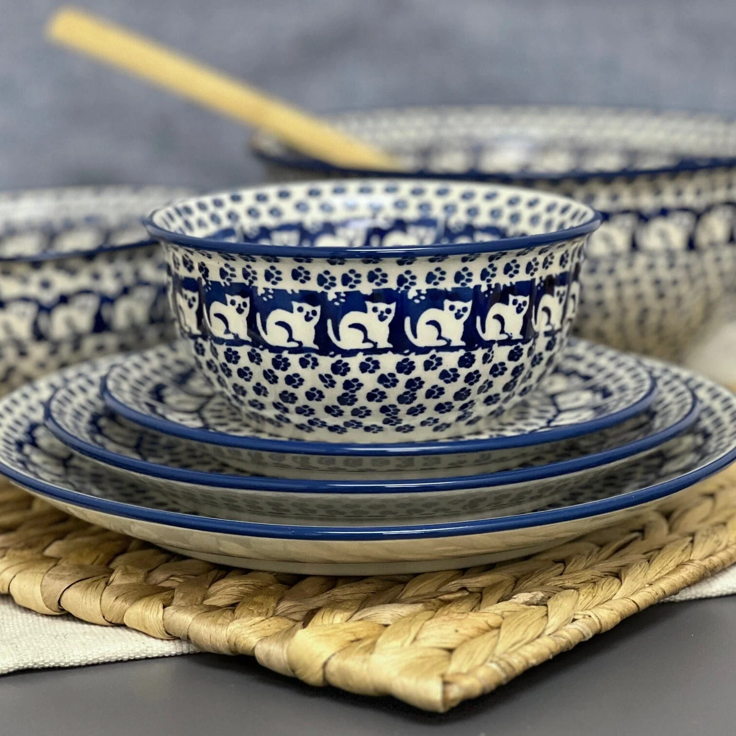 Bowl, Round, 5.5" in "Kitty Cat Path" by Manufaktura | M083T-KOT6 - Image 5